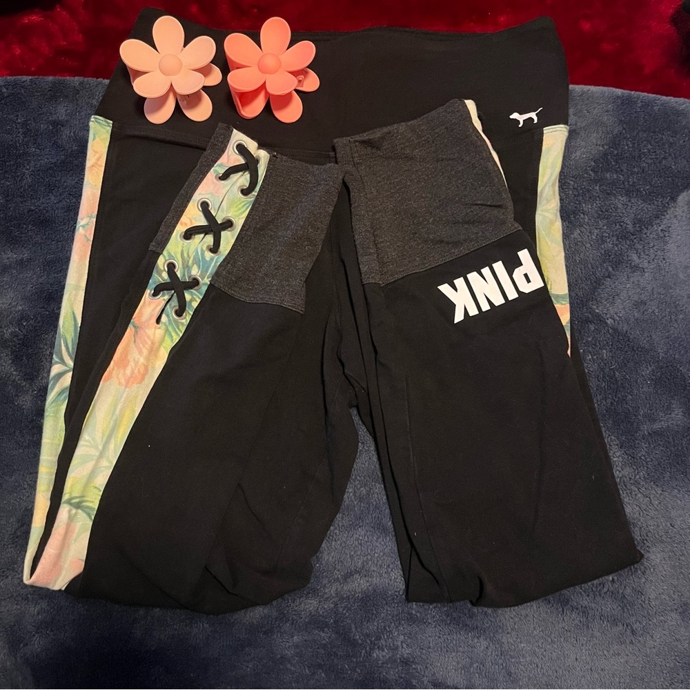 PINK Victoria’s Secret Tropical Leggings